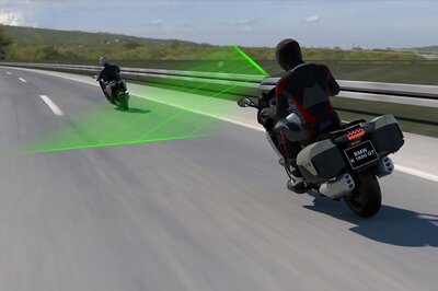 BMW Motorrad Unveils Active Cruise Control System For Motorcycles, Works on Cornering Speed Too