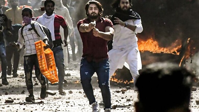 Man Who Pointed Gun at Delhi Cop During Violence on Jafrabad-Maujpur Road Arrested After 8 Days