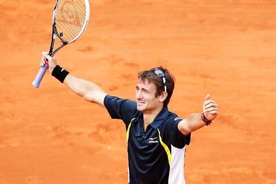 Tommy Robredo comes from two sets down to reach last eight