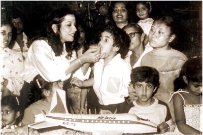 Tusshar Kapoor's Throwback Pic Goes Viral as Fans Spot Hrithik Roshan in it