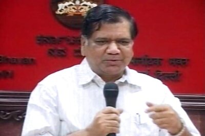 K'taka CM rubbishes Sonia's claim of Rs 80,000 cr grants