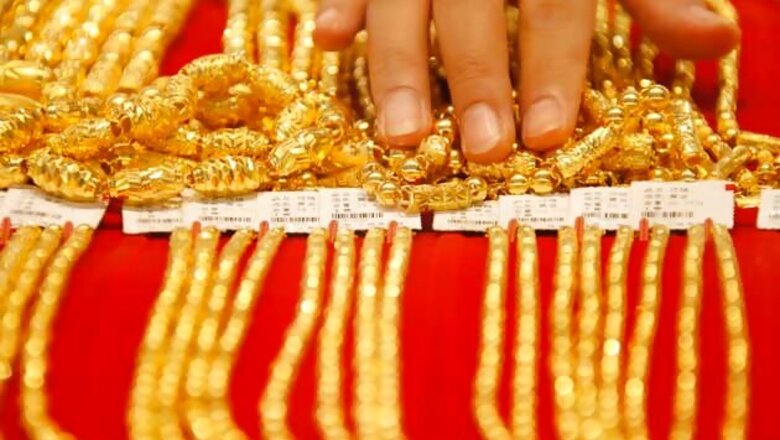 Gold jumps by Rs 700 to eight-month high