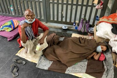 'What Will I Do With His Ashes': Stuck in Lockdown, This Couple Lost Their Son to Cancer in AIIMS Subway