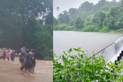 20 Trapped People Form Human Chain To Brave Raging Floods in Mumbai | Video