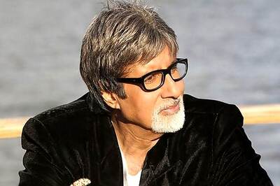 I'm not qualified to write autobiography: Amitabh Bachchan