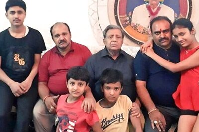 Unseen Photos, Videos of 'Dancing Uncle' Sanjeev Srivastav That You May Have Missed