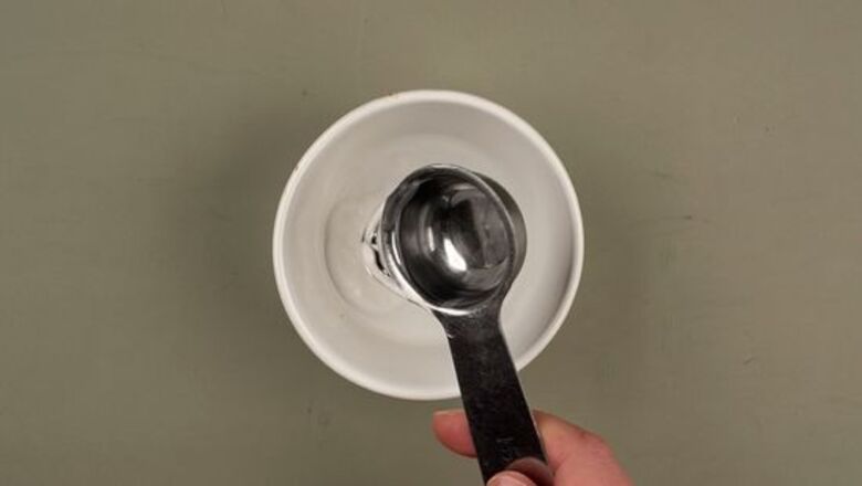 How to Make Clothing Stain Remover with Peroxide