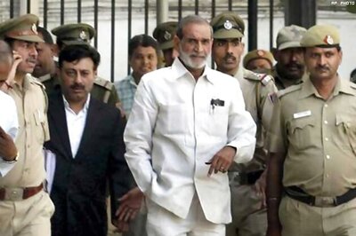 1984 anti-Sikh riots: Protests against Sajjan Kumar near Parliament