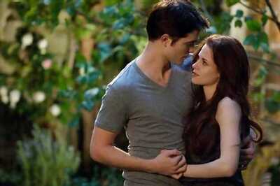 Robert Pattinson is an extraordinarily loud kisser