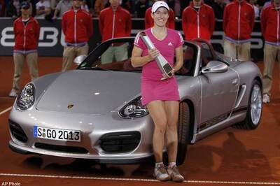Henin wins Porsche Grand Prix