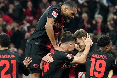 Bundesliga: Bayer Leverkusen Sink Bayern Munich 3-0 to go Five Points Clear at Top