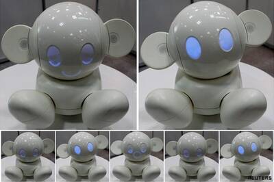 Japan robots chat, play - and help find lost specs