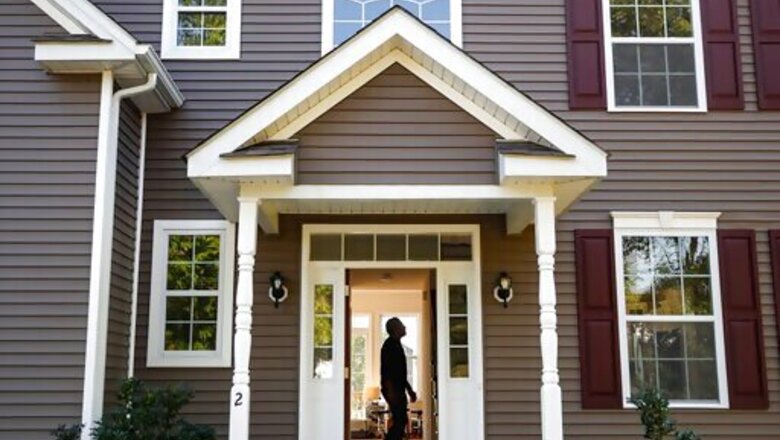 US Long-term Mortgage Rates Change Little; 30-year At 2.87%