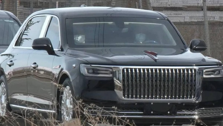 Chinese President Jinping Landed US In Hongqi N701 During APEC Summit