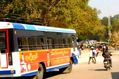 TN Advocate Teaches Man Lesson With 'Safety Pin' After Molestation Attempt Inside Bus