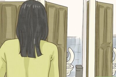 How to Poop While Standing up at a Toilet
