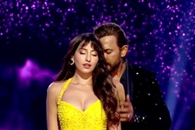 Nora Fatehi, Terence Lewis Set Jhalak Dikhhla Jaa Stage on Fire With Sizzling Honthon Pe Bas Performance