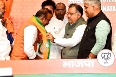 Former TRS MP Boora Narsaiah Goud Joins BJP, Decries 'family Rule' in Telangana