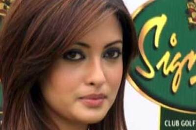 Riya seduces Rock On! fame Purab Kohli