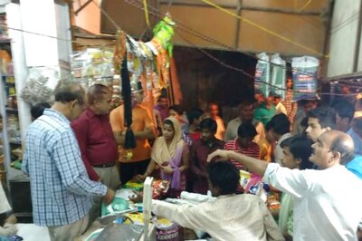 Salt Sacks Looted in Madhya Pradesh Amid Shortage Rumours