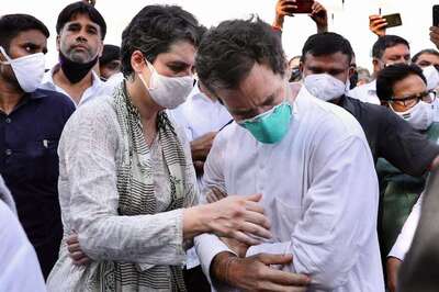Congress Says Rahul and Priyanka Gandhi Arrested by UP Police on Way to Hathras to Meet Kin of Rape Victim
