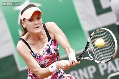 Agnieszka Radwanska loses to Ajla Tomljanovic at French Open