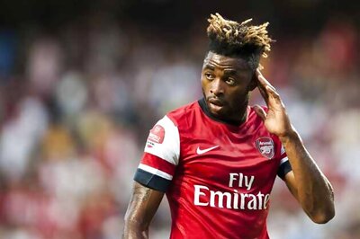 Arsenal agree to sell Alex Song to Barcelona