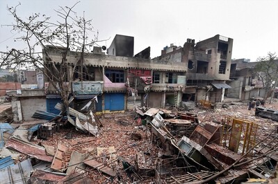 Delhi Riots: Court Dismisses Bail Pleas of Man, His Son in Mosque Burning Case