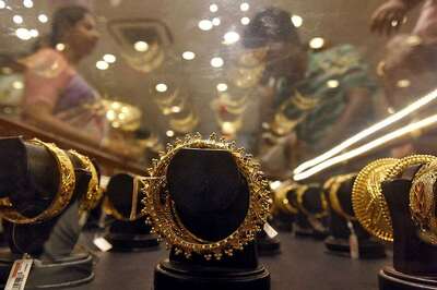 Gold Prices Rise 0.15 Percent to Rs 27,576 Per 10 Grams