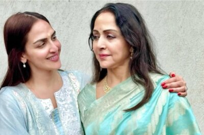 Esha Deol Drops An Adorable Photo With Mother Hema Malini, Fans Wish Veteran Actress 'Happy Birthday'