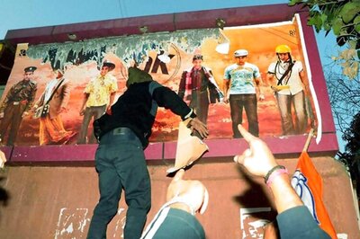 Shiv Sena hits out at Aamir Khan, says he appears to be a hero in Satyamev Jayate and talks about leaving India