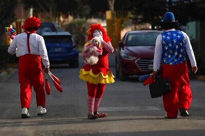 AP PHOTOS: Clowns suffer, adapt in Peru due to the pandemic