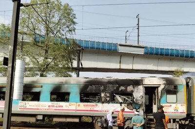 Fire Breaks Out In Three Coaches Of Taj Express In Delhi, No Casualties