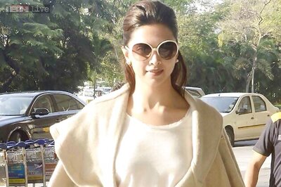 Look of the day: Deepika Padukone looks effortlessly chic as she arrives at the Mumbai airport