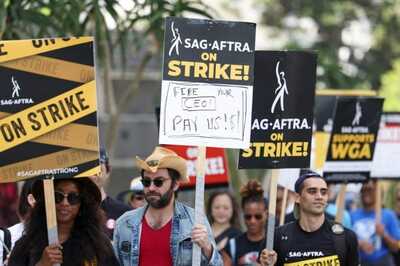 Hollywood Actors To Get Bonuses of Around $40 Million From OTT Platforms Under New Contract As Strike Ends