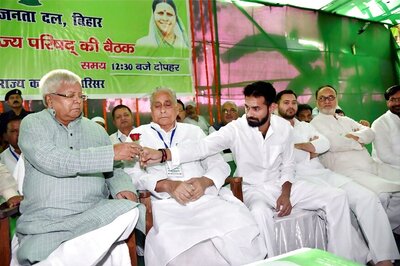 Miss You Papa, Tweets Vexed Tej Pratap Yadav After Not Being Allowed to Speak at Pataliputra Rally